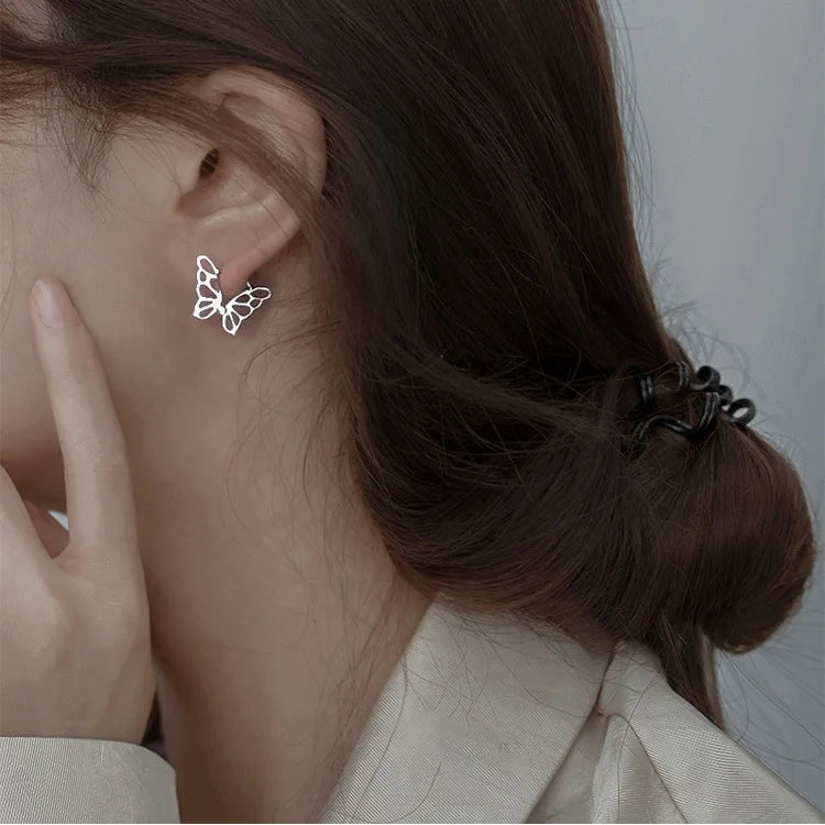 New Arrivals Fashion Temperament  Silver Color Butterfly Ear Buckle Huggie Hoop  Earrings For Women Girls Elegant Accessories