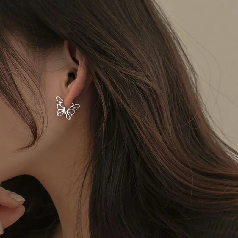 New Arrivals Fashion Temperament  Silver Color Butterfly Ear Buckle Huggie Hoop  Earrings For Women Girls Elegant Accessories