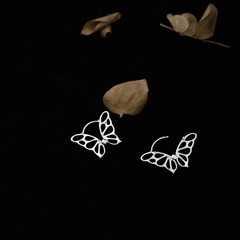 New Arrivals Fashion Temperament  Silver Color Butterfly Ear Buckle Huggie Hoop  Earrings For Women Girls Elegant Accessories